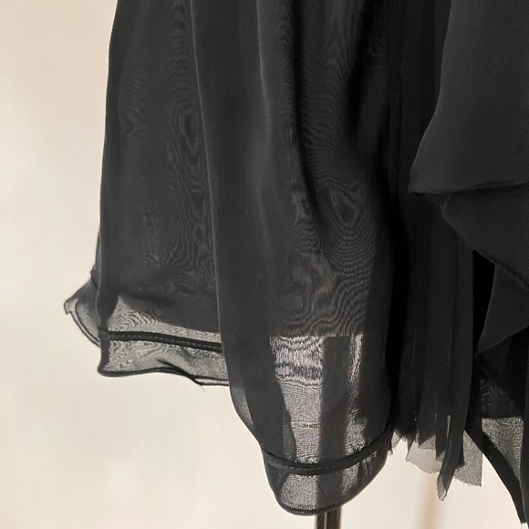 NWT D&G SILKY BOW TOP - Picture 9 of 14